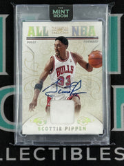 2010 National Treasures Scottie Pippen All NBA Game Worn Patch Auto /5